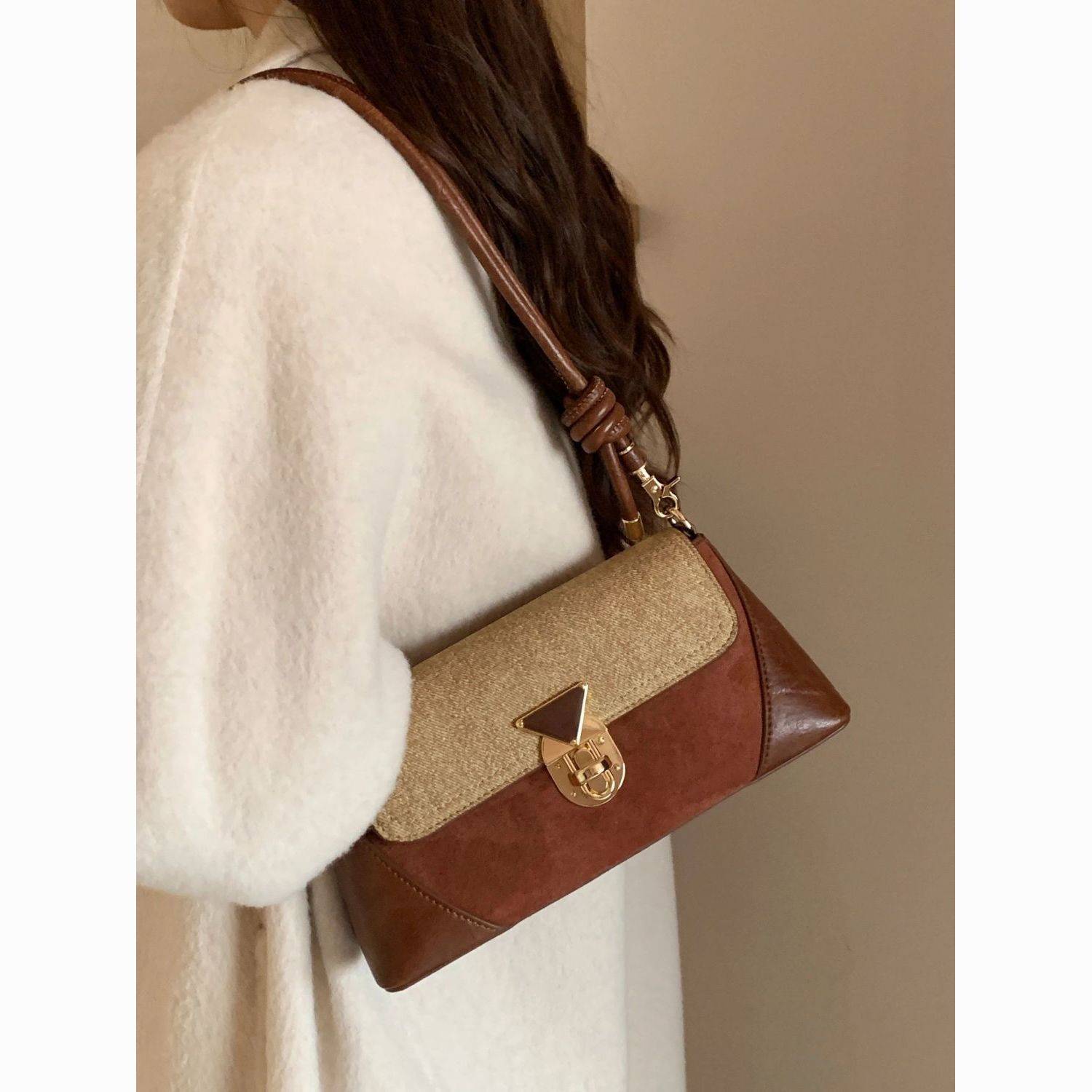 Tas Retro Leiden Baguette - Shoulder Bag bergaya vintage